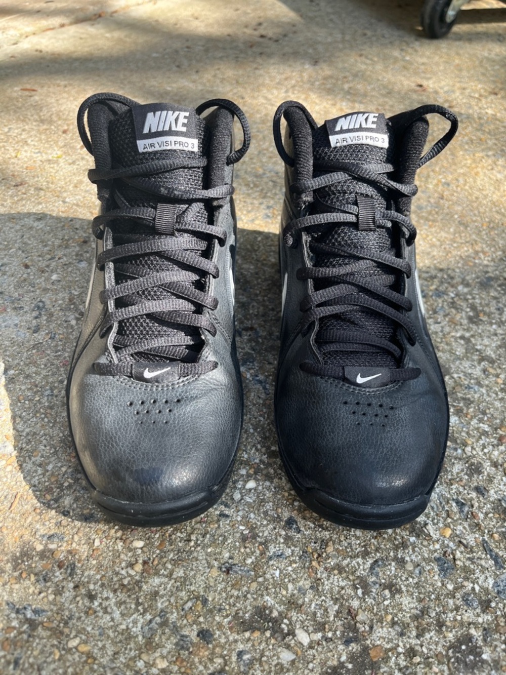 Nike Men’s Air Visi Pro 3 Basketball Shoes - Black/White